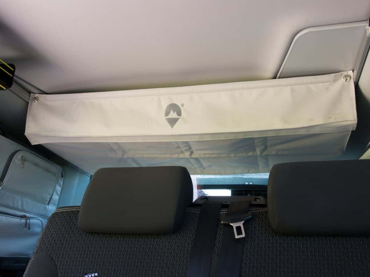 Dachschrank EINFACH im VW California Beach unter dem Aufstelldach